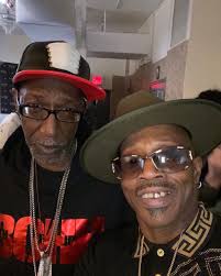 Arnold Brown (@onemanbandfromthesands) • Instagram photos and videos