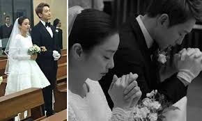 An alleged picture of celebrity couple rain and kim tae hee has become a hot issue on the web. Everything You Need To Know About Rain S Wife Kim Tae Hee Daughter Age Movies And Tv Shows Channel K
