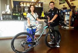look who s got a new mountain bike anna is ready to take her off road riding to the next level on her new liv obe giant bicycles bicycle warehouse cool bikes