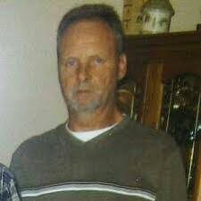 Kim Whitacre's Instagram, Twitter & Facebook