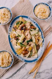 Moo Goo Gai Pan Mushroom And Chicken Stir Fry Recipe Chinese Dishes Asian Dishes Chicken Stir Fry