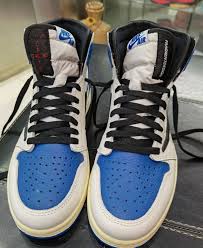 Travis scotbersama desainer label hiroshi fujiwara, fragment design akan bergabung dengan jordan untuk membikin siluet air jordan 1 yang baru. Travis Scott Fragment Air Jordan 1 High Military Blue Release Date Info Sneakerfiles