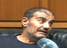 قدّم ألحان للمتخرجين من ستوديو الفن. Sxy4tsac5xfrqm