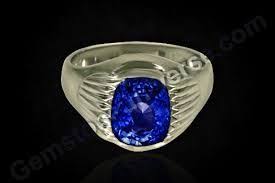 Buy Original Amitabh Bachchan Rings For Gemstoneuniverse More Information Visit Http Www Gemstoneuniverse Com Stars A Gemstones Ring Designs Sapphire Stone The actor reportedly sang the famous holi song rang barse from his hit film silsila (1981).
