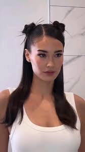 Silvia Castle's Instagram, Twitter & Facebook