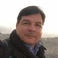 Stream Pr. Fernando Moreira music