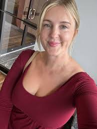 Nicole Hyson's Instagram, Twitter & Facebook