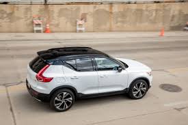 2019 Volvo Xc40 6 Things We Like And 3 Things We Don T News From Cars Com In 2020 Volvo Volvo Suv Suv Cars