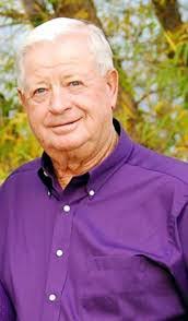 Peggy Dill's Instagram, Twitter & Facebook