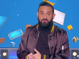 Cyril hanouna used a feminine tone of voice and tricked those he spoke to into revealing their sexual fantasies. Cyril Hanouna En Plein Pic D Audiences Il Annonce La Fin De Tpmp Sur C8