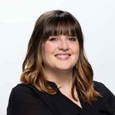 Julie Knop's Instagram, Twitter & Facebook