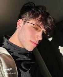 Why I'm Team Chris: A Sturniolo Preference