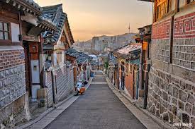 Bucheon is located 25 kilometers away from seoul, of which it is a satellite city. Bukchon Hanok Village In Seoul South Korea Foto Poster Wandbilder Bei Europosters