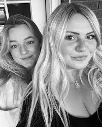 Jillian Groves (@jilliangroves) • Instagram photos and videos