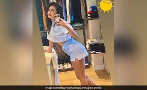 Viral bhayani/splash news the couple first began talking in 2016 via twitter, and met in person for the first time at a party for the academy awards in 2017. Damn Nick Jonas Fiery Reaction To Wife Priyanka Chopra S Stunning Pic