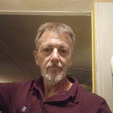 Not to be flirty, but when older men like my pics, I check their profiles ❤️