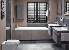 When designing a bathroom, there are a few common bathroom floor plans to start from, but, of course, there are always exceptions to the rules. How To Plan A Rectangular Bathroom Bathstore
