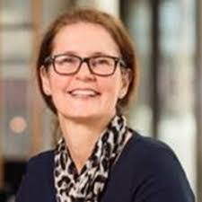 Lesley Voss's Instagram, Twitter & Facebook