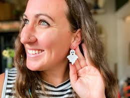 Classic Ghost Earring Halloween Polymer Clay Ghost Earring Cute White Ghost  Dangle Earring, Trick or Treat, Spooky Season Accessories