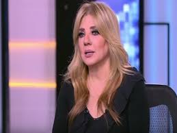 سمية الخشاب هي ممثلة و مغنية مصرية ، ولدت بمدينة الأسكندرية في 20 أكتوبر سنة 1966، واسمها سمية سعيد السيد فتيحة، تخرجت في كلية التجارة جامعة الإسكندرية، وشاركت في العديد من الأفلام و المسلسلات التلفزيونية، و منها. ÙØ¯Ù Ø¨Ø³ÙÙÙÙ ÙÙØ°Ù Ø§ÙØ£Ø³Ø¨Ø§Ø¨ Ø±ÙØ¶Øª Ø¯ÙØ± Ø³ÙÙØ© Ø§ÙØ®Ø´Ø§Ø¨ ÙÙ Ø§ÙØ­Ø§Ø¬ ÙØªÙÙ ÙØµØ±Ø§ÙÙ