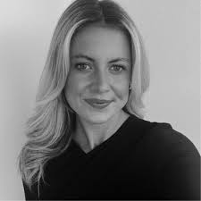 If someone told me 6 years ago that I'd be travelling solo to Singapore, I  probably would have believe them as I absolutely love travelling but to do  it for work, I