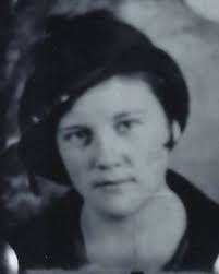 Annie Vick's Instagram, Twitter & Facebook