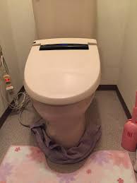トイレ 床 濡れる