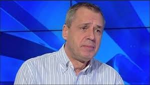 Domnu' ciuvică, fiți mai combativ, că vă taie din salariu! Mugur CiuvicÄ Rafinat Ca De Obicei Referendumul E O BÄsinÄ BÄsistÄ O AberaÅ£ie O Prostie