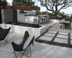 Modern Landscape Small Backyard Patio Design Love The Different Areas Set Up Black And White Idea Modern Outdoor Patio Patio Design Modern Landscaping