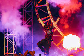 We have now placed twitpic in an archived state. Ultima 41 Travis Scott Wallpaper Laptop Ariah Koch