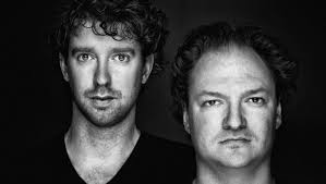 Van der laan & woe (voorheen geen familie) is een nederlands cabaretduo bestaande uit niels van der laan en jeroen woe. Van Der Laan Woe Ze Zijn Onuitroeibaar Die Vvd Ers De Volkskrant