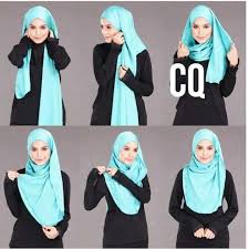 Untuk menutup leher,sbb selendang ni sekali lilit je, ambil hujung bahagian yang pendek tadi,dan pin kan di bahu. Koleksi Tutorial Tudung Cara Pakai Tudung Shawl Terkini Facebook