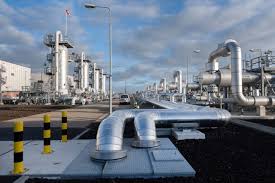 Erome evie lee mikomin as she mentioned shes traveling to