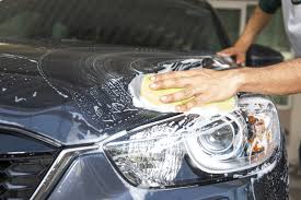 Nicht nur zur optischen aufwertung, sondern auch um schäden am fahrzeug vorzubeugen, sollten sie deshalb ihr auto regelmäßig waschen und polieren. Handwasche Mit Unseren Tipps Glanzt Dein Auto