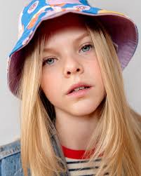 Throwing it back to summer 2024 with FELIKS and BENIAMIN ❤️ These pics had  this beautiful pair flying overseas to shoot for Zara! Swipe to the end to  see their fitting sheet ❤️