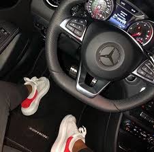 Mercedes Interieurs De Voiture Voitures Audi Couple Voiture
