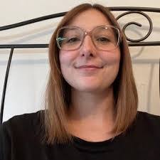 Jessica Larin's Instagram, Twitter & Facebook