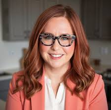 Danielle Dillon (@danielle.kodjovi) • Facebook