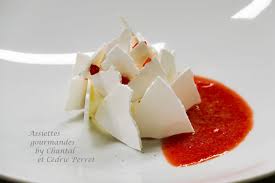 Superbe Recette De Vacherin Aux Fraises Avec Cedric Perret Chef Patissier Au Clair De La Plume Assiette Gourmande Desserts A L Assiette Recette