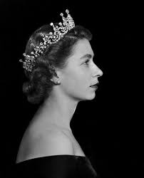 The queen's coronation service began at 11.15am and lasted almost three hours, concluding. Pin By Vassiliki Xifteri On Anglophile Y All Her Majesty The Queen Royal Queen Queen Elizabeth
