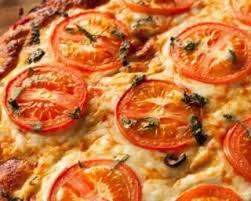 Recette De Pizza Vegetalienne Au Fromage De Tofu Sur Croute De Chou Fleur Recette Pizza Vegetalienne Recette Pizza Plats Vegetaliens