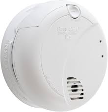 Smoke detector still chirping after you reset it? First Alert Brk 7010b Hardwired Smoke Detector With Photoelectric Sensor And Battery Backup White Smoke Detectors Amazon Com