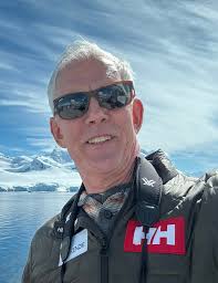 Adieu ( Means hello! In my language) les artistes ! So it's raining no bike  but guitar! And 2 😂😂😂 iPhone recording with a pedal for effect for  pleasure... While waiting for