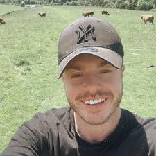 Harry Chalk's Instagram, Twitter & Facebook