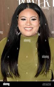 Tracy Lake's Instagram, Twitter & Facebook