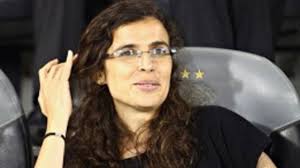 Teknik direktörlüğüne kosta katar kadın milli takımının 2012 yılında. El Eintracht Ficha A Helena Costa Para Su Equipo De Ojeadores As Com