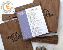 Menu Holder Rich Beautiful Walnut Wood Menu Board Etsy Menu De Madera Carta Restaurant Cartas De Menu