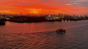 Stortebeker Auf Ein Feierabend Bier In Die Elbphilharmonie Szene Hamburg