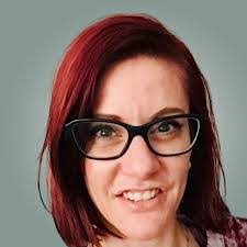 Melissa Zaragoza's Instagram, Twitter & Facebook