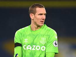 Olsen and his wife, mia lindgren, were at home with their two young children, aged five and two, when an array of masked men wielding knives broke. Robin Olsen Everton Goalkeeper Robbed At Home By Masked Gang Armed With Machetes The Independent